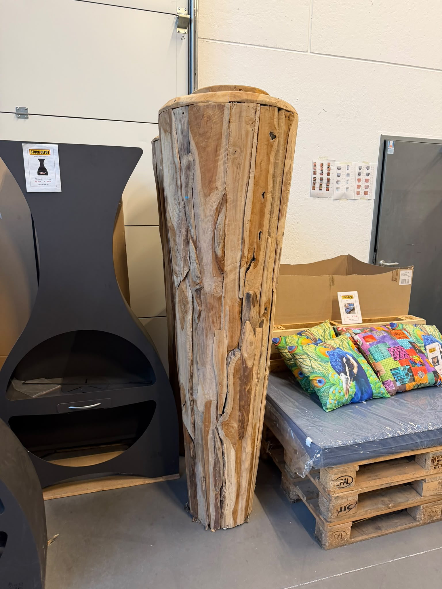 Teak vaas 2m hoog